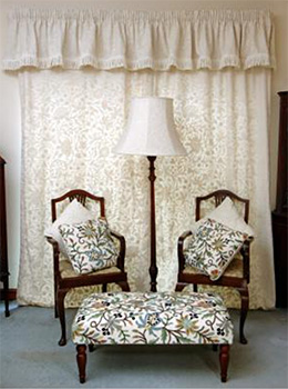 stool-curtains-cushions